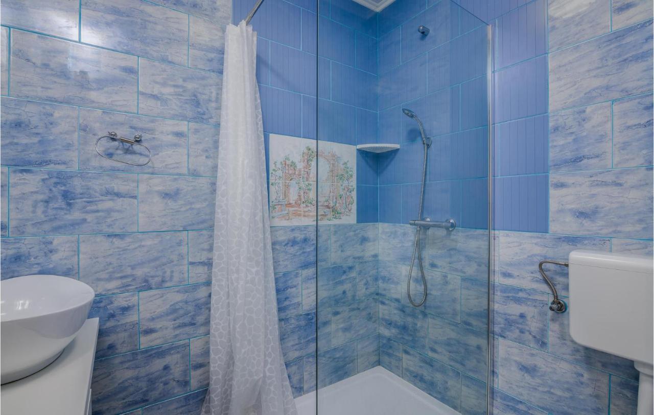 Nice Apartment In Stara Baska With Kitchen מראה חיצוני תמונה